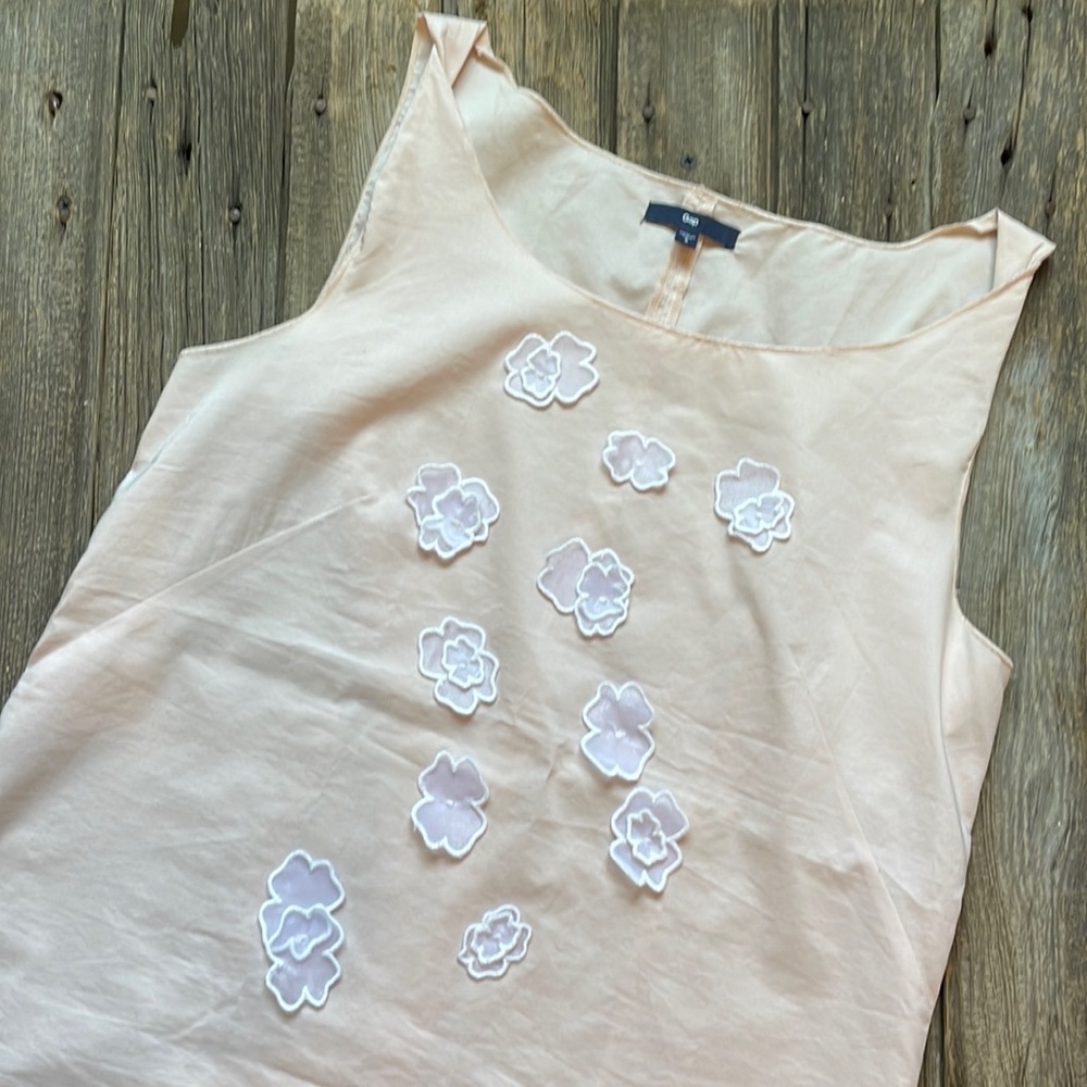 GAP pale pink tank top
